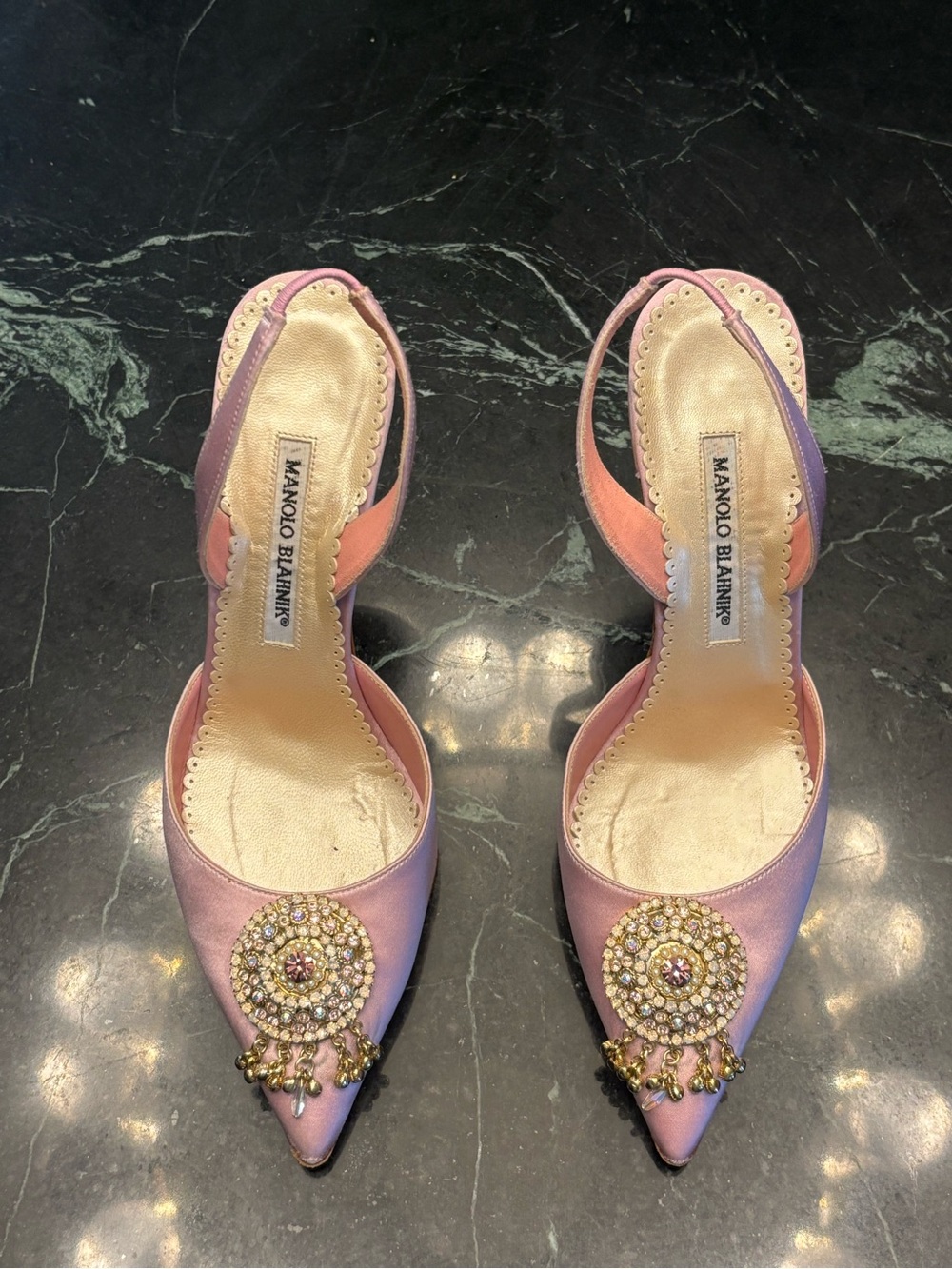 Preloved Manolo Blahnik (US 7.5 EUR38) - Picture 4 of 16